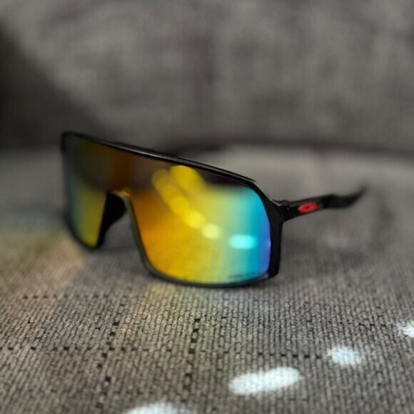 (OO9406) Oakley Sutro PRIZM Polarized Black Frame - Picture 5 of 12